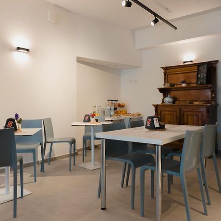 Rooms, Affittacamere Maksim ゴルフォ・アランチ エクステリア 写真
