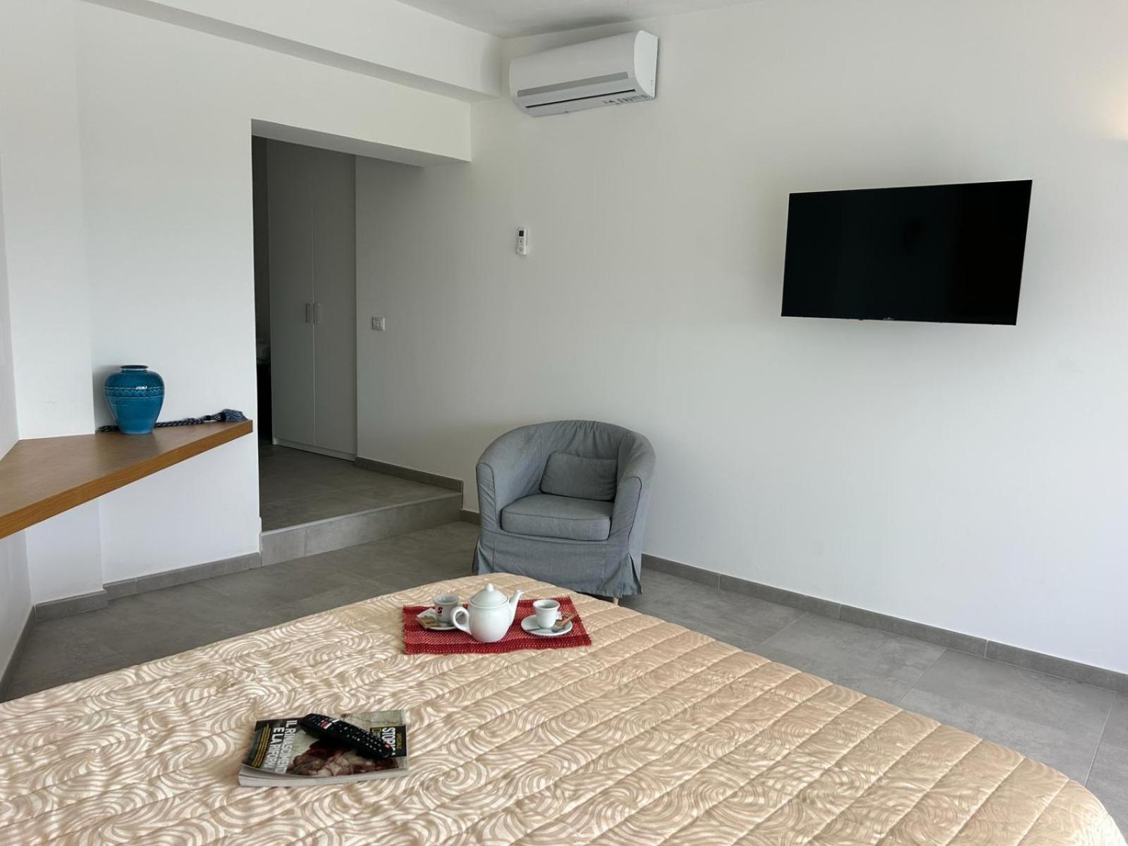 Rooms, Affittacamere Maksim ゴルフォ・アランチ エクステリア 写真