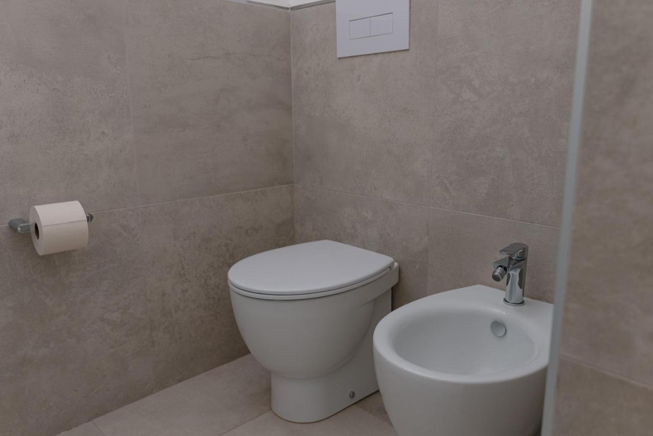 Rooms, Affittacamere Maksim ゴルフォ・アランチ エクステリア 写真