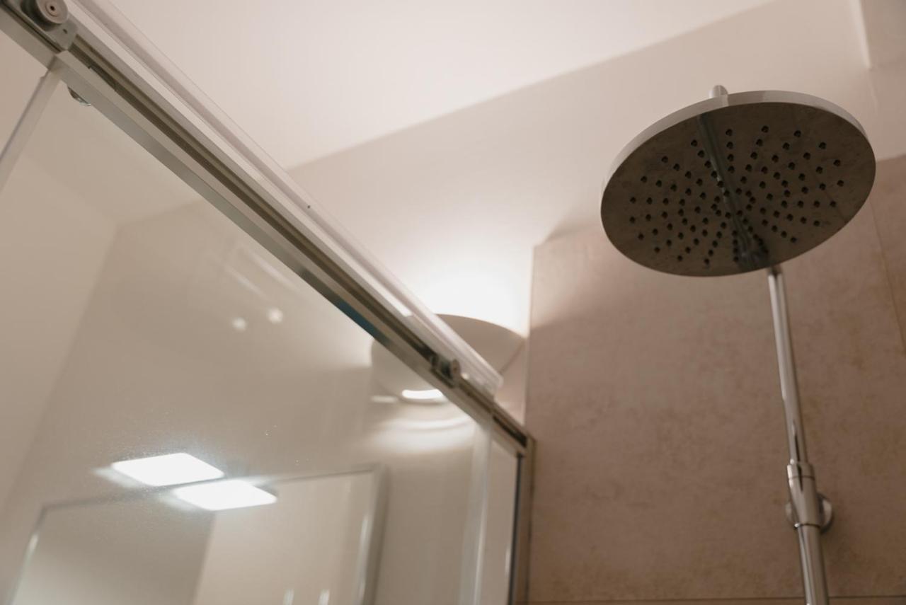 Rooms, Affittacamere Maksim ゴルフォ・アランチ エクステリア 写真